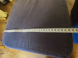 2 pufs de tela Ikea. Gris oscuro.