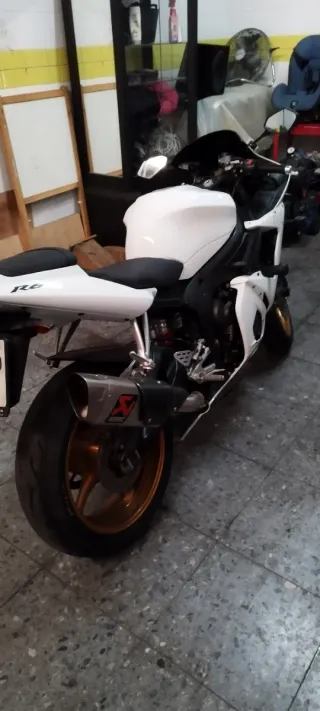 Yamaha R6 600cc Sport