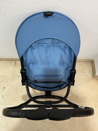 Hamaca para bebé con estrellas.