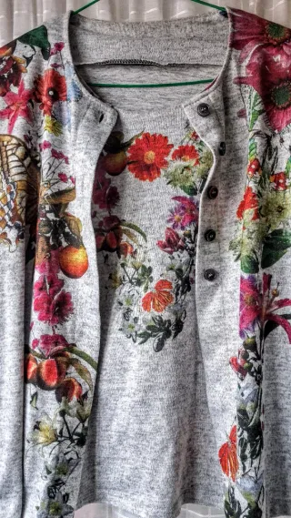 Cardigan floral gris mujer