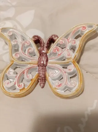 Farfalla decorativa in ceramica