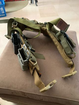 Cinturone tattico con tasche