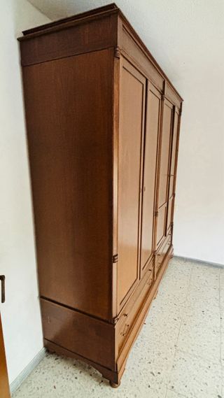 ARMARIO DOBLE DE MADERA MACIZA (COMO NUEVO)