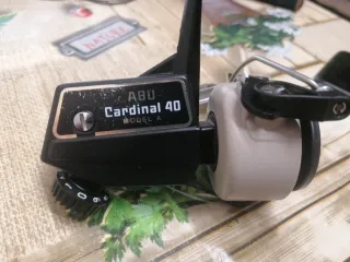 Carrete Abu Cardinal 40 Modelo A de segunda mano por 80 EUR en San