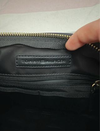 Bolso Tommy Hilfiger Negro impermeable