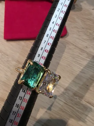 Anillo Lujo Cóctel Oro y Verde