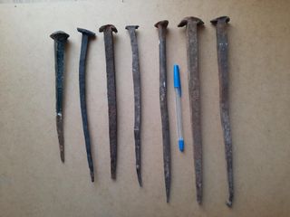 7 Clavos forja antiguos grandes entre 23-32 cm