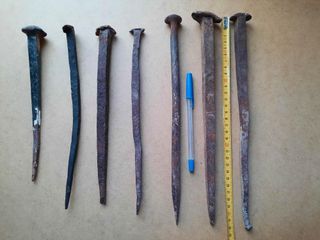 7 Clavos forja antiguos grandes entre 23-32 cm