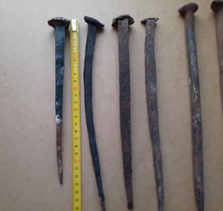 7 Clavos forja antiguos grandes entre 23-32 cm