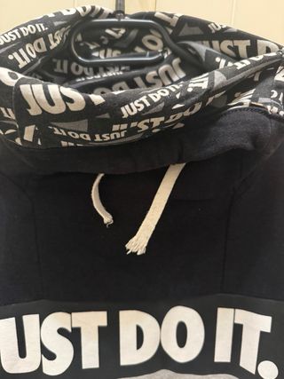 Sudadera Nike cuello vuelto Talla XS