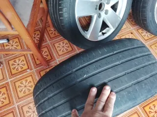 10 Llantas y Neumáticos Varios Tamaños vende todo