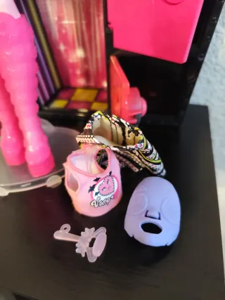 Draculaura Neon Frights Muñeca Monster High