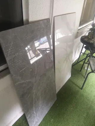 Revestimiento imitación mármol gris