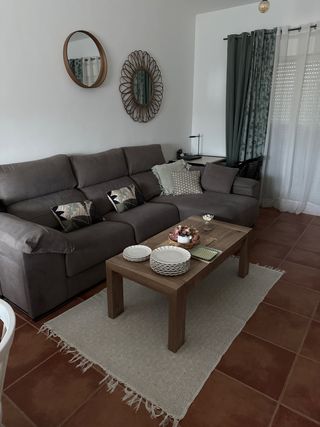 Sofá modular gris tela y madera