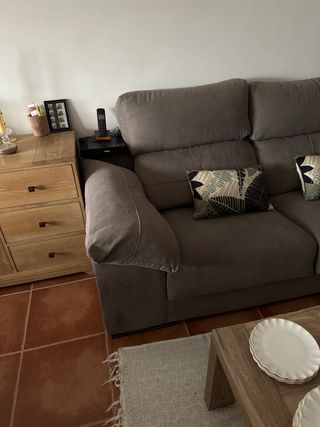 Sofá modular gris tela y madera