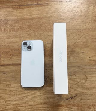 iPhone 15 Azul - Como Nuevo + Caja