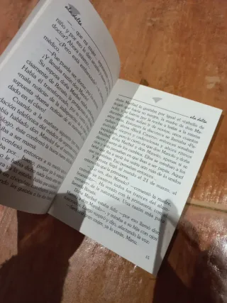 Renata toca el piano, estudia ingles y etcetera...