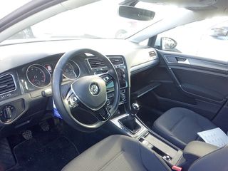 Volkswagen Golf 2019 desde 240€/mes sin entrada