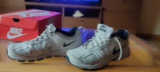 Zapatillas Nike Hombre talla 44.5, T-LITE