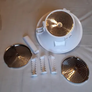 Passaverdure nuovo e una camicia omaggio