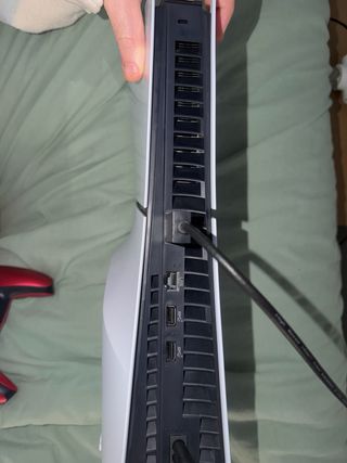 Consola PS5 con Mando Rojo