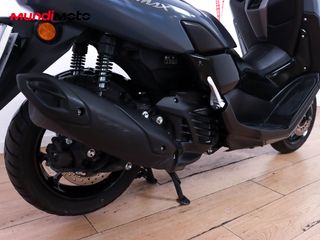 YAMAHA NMAX