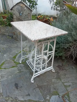 Mesa de jardín pie de máquina de coser