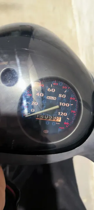 Piaggio Zip 125 Scooter