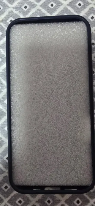 Funda Spigen iPhone 16 Pro