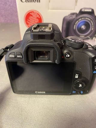 Canon EOS 100D Cámara DSLR + Accesorios