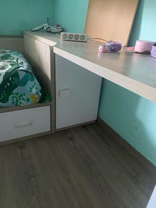 Dormitorio juvenil 3 camas y escritorio