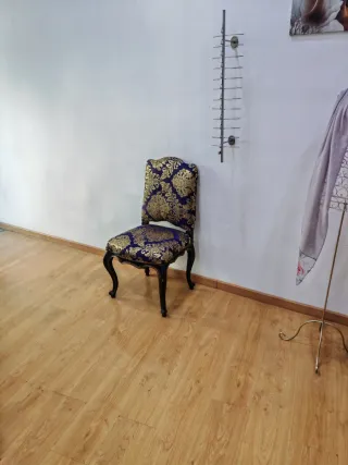 Sillón estilo Luis XV tapizado