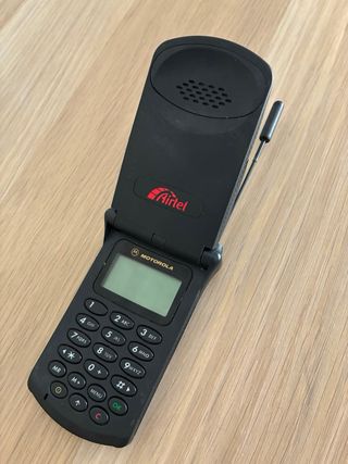 Motorola StarTAC (vintage)