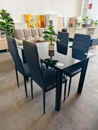 Mesa comedor cristal negro 4 sillas - enviamos!