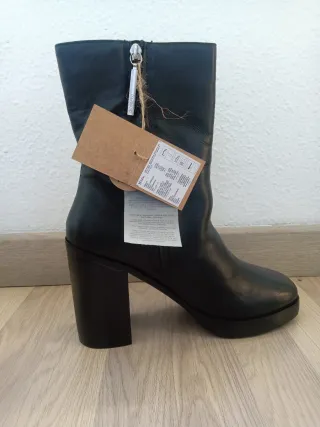 Botín Gioseppo Negro Tacón Plataforma