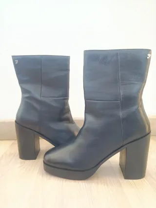 Botín Gioseppo Negro Tacón Plataforma