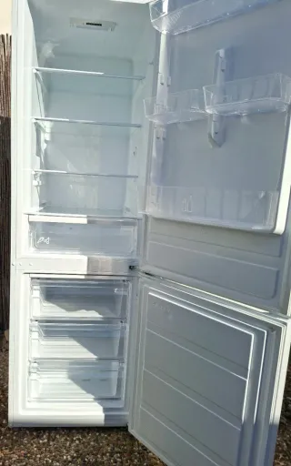 Frigorífico UPPKALLA PAKALLA