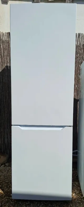 Frigorífico UPPKALLA PAKALLA