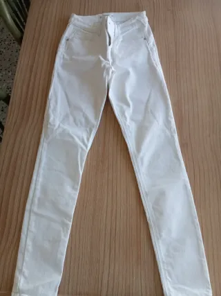Pantalón vaquero blanco