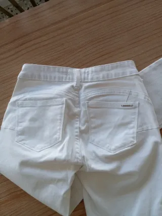 Pantalón vaquero blanco