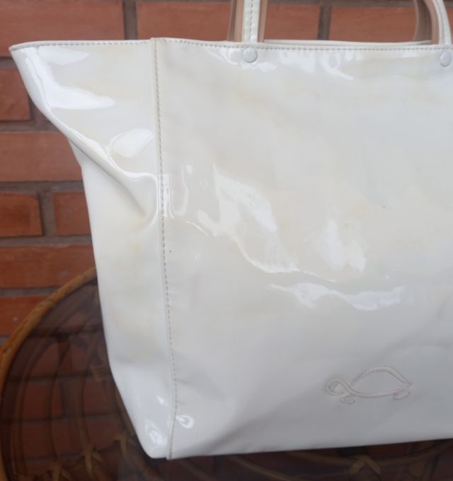 Bolso Charol Grande Carpisa Crema