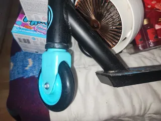 Patín infantil azul y negro