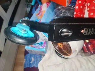 Patín infantil azul y negro