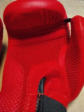 Guantes de Boxeo Outshock 8 Oz Rojos