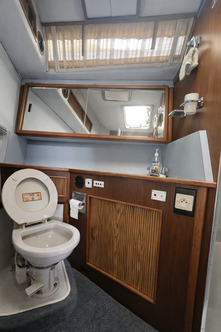 SEA RAY 390 EXPRESS CRUISER