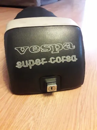 Asiento Vespa PX, DS, DN Negro