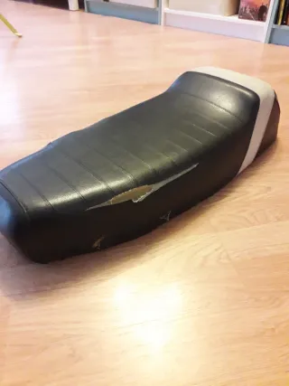 Asiento Vespa PX, DS, DN Negro