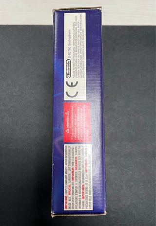 Tamagotchi Pikachu con scatola e libretto