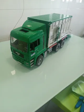 Camión Bruder Verde y Blanco