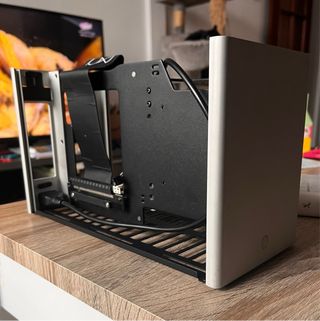 Caja Mini itx Louqe Ghost S1